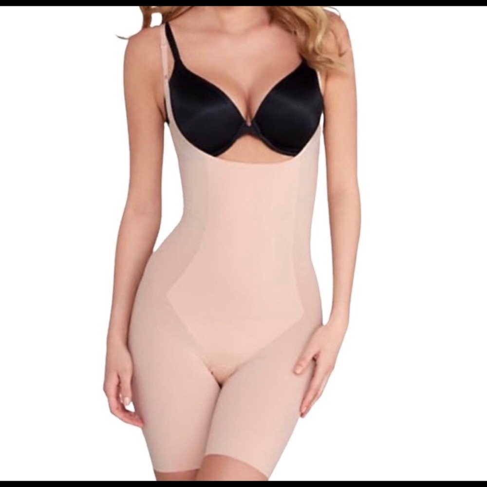 SPANX Trust Your Thinstincts Open Bust Bodysuit Shaper NEW Size L Nude Beige